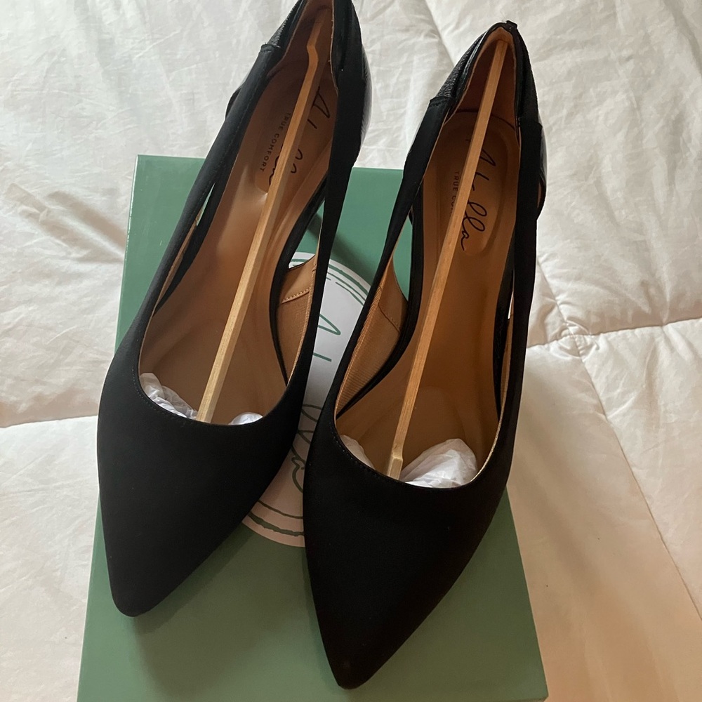 Abella true comfort heels black - size 9